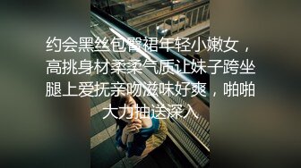 皮肤白皙的隔壁人妻，老公去打工了找我来慰藉