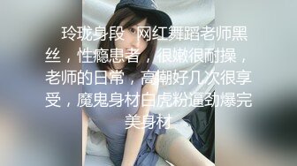 美女如云美容院公共坐厕正面镜头高清偸拍多位精致气质美女方便穿着奶罩尿尿的妹子阴毛一小撮太性感了