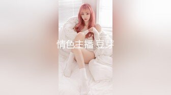 劲爆！推特露出网红福利极品女神▌懂小姐 ▌古城Cosplay花木兰倾国倾城，被路人发现拍下威胁吃豆腐 54P1V