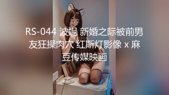 YC219直播抓娃娃的美女主播！浅蓝色蕾丝边内！