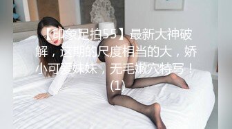 骚货女友想嘴巴含着一个后面插一个