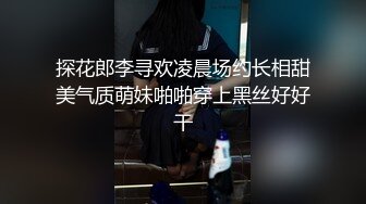 兄弟两在单身公寓一起3P漂亮阿姨 两根大鸡鸡连着来 操的大奶阿姨爽翻天