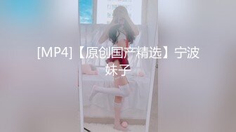 他舔吃阴户玩乳头让我颤抖性高潮