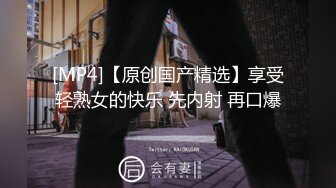 极品颜值清纯系美女为赚钱下海 ，长相乖巧文静，超嫩奶子白色丝袜