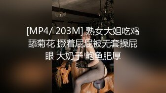 沙滩边公共女厕定点全景偸拍?多位气质长腿靓妹方便亮点多多?脱光尿尿两颗球好大美女小姐姐月经放阴道内置卫生棒很有看点